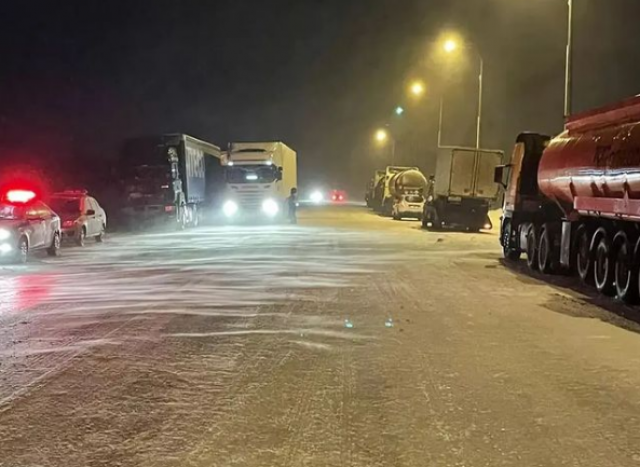 Трасса самара ульяновск сегодня. ДТП на трассе Ульяновск Самара. Сызрань Самарская область трасса. Авария на трассе Самара Ульяновск. Перекрыли трассу м5 Сызрань.