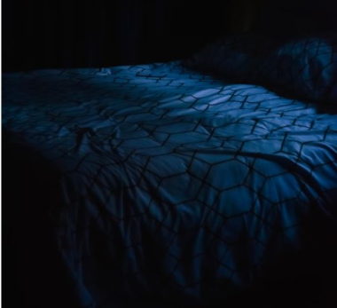 Три признака, по которым можно понять, что душа умершего рядом с вами