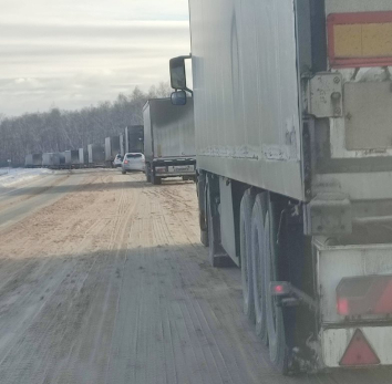 Подававшим сигналы SOS с трассы под Сызранью дальнобойщикам позвонили сразу два министра