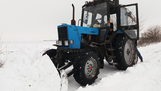 Под Сызранью угнали припаркованный у администрации трактор