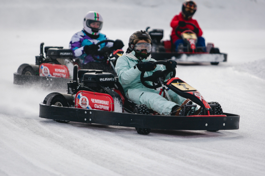 Картинг клуб Sky Karting. Трасса два уровня.