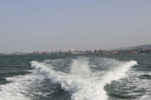 В Сочи видели вспышки в небе, а в Каспийске жителей призвали сохранять спокойствие: география атак беспилотников ВСУ растет