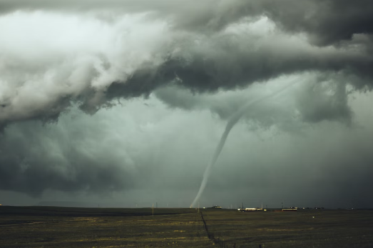 Ждем грозу, штормовой ветер и град: в Самарской области объявлена тревога