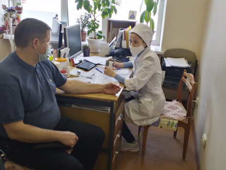 Медицинские карты будут аннулированы: людям массово звонят из поликлиник и лишают денег