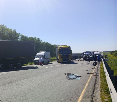 «Деловые линии» соболезнуют: опознаны тела всех погибших в жуткой автокатастрофе под Сызранью