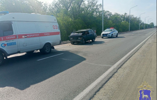 На трассе в Самарской области водитель не заметил экскаватор