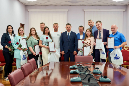 Глава Сызрани поздравил команду мэрии с искрометным дебютом в ночной лиге