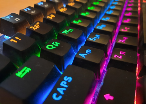 Тотальный контроль не вводится, штрафов автоматом не будет: нашумевшему закону об Интернете власти дали добро