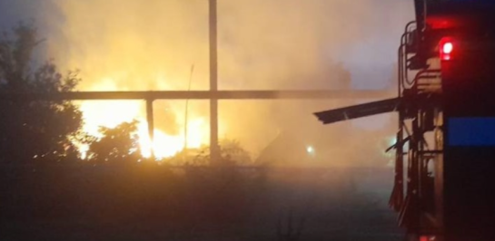 Зарево на полсела: под Сызранью до утра тушили пожар на частном подворье