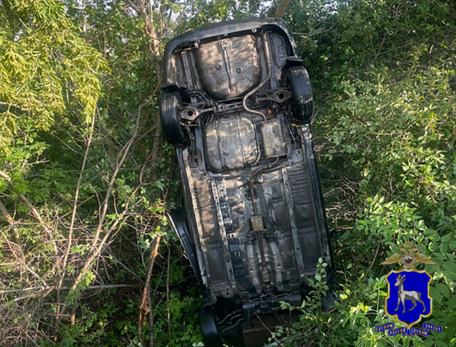 У родника машина встала на дыбы - что случилось с легковушкой под Сызранью