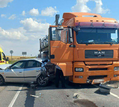 Экстренные службы работают на месте массовой аварии на трассе М-5 под Сызранью - первые фото