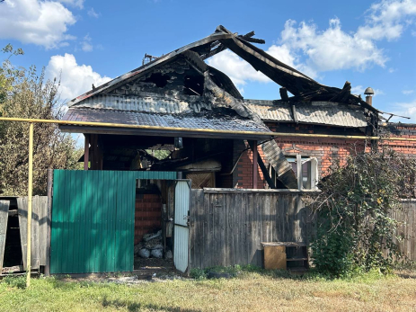«Горело так сильно, аж гудело. Как будто подкинули что-то»: Иван Викторович выскочил из горящего дома в последний момент