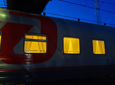 Беспилотники атаковали объекты в Поволжье. На ж/д станции вспыхнул пожар