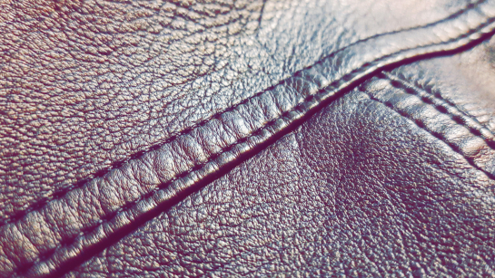 Популярный предмет гардероба из 90-х станет самой модной одеждой осени 2025 года