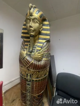 Полностью исправен, крышка легко открывается: на «Авито» выставили на продажу саркофаг Тутанхомона