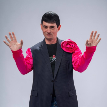 Легенда «Дома-2» Венцеслав Венгржановский стал певцом, готов приехать в Сызрань и огласил райдер - видео