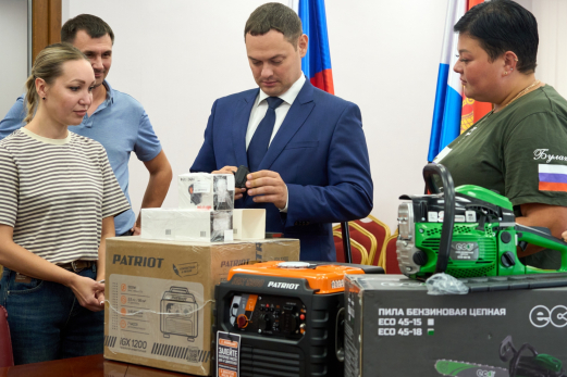 Мэр Сызрани отправил на СВО квадрокоптер Mavic 3 Pro в День российского флага