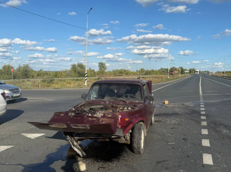 Под Сызранью местные «Жигули» разбились о подмосковный «Форд»