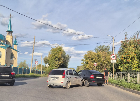 В час пик в Сызрани машины начали биться около строящейся мечети