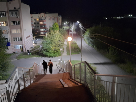 Повышение пенсий, отключение мессенджеров, больничный на три дня и прилавки с бесплатными продуктами: важное к этому часу