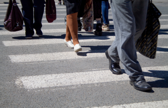 Повреждены органы брюшной полости и сломаны кости: водитель заплатил миллион после проезда по зебре в Октябрьске