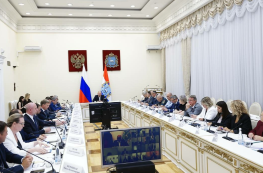 Эпидобстановка, итоги летней оздоровительной кампании, обращения граждан – губернатор провел оперативное совещание