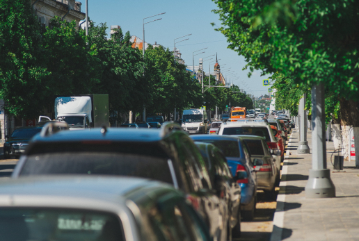 Скоро прилетят письма счастья: водителей хотят освободить от транспортного налога из-за высоких цен на АЗС