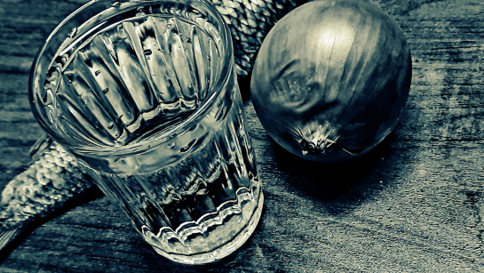 Пора завязывать: врач назвала пять критических признаков начала алкоголизма