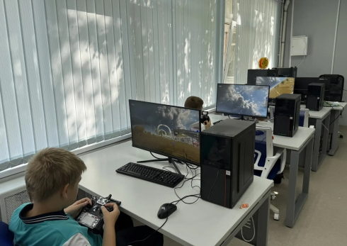 Под Сызранью пятиклассников начали обучать управлению БПЛА