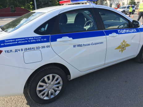 К школам Сызрани съезжаются полицейские машины: что происходит