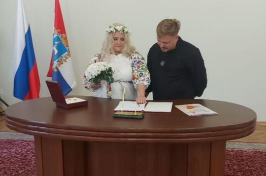 Молодожены решили удивить и удивили! В ЗАГСе Сызрани регистрацию назвали событием недели