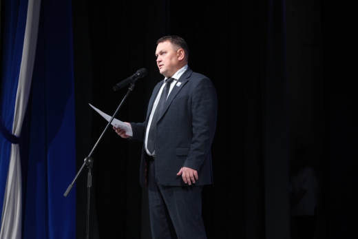 Гендиректор «Тяжмаша» Роман Ларионов анонсировал тринадцатую зарплату до конца года