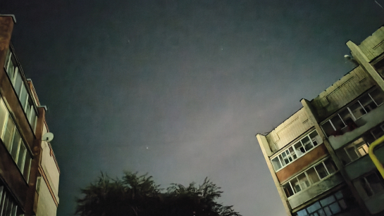 Атака БПЛА на Поволжье, удар сверхмощной молнии, зарплаты новыми рублями, досрочная зима: важное к этому часу