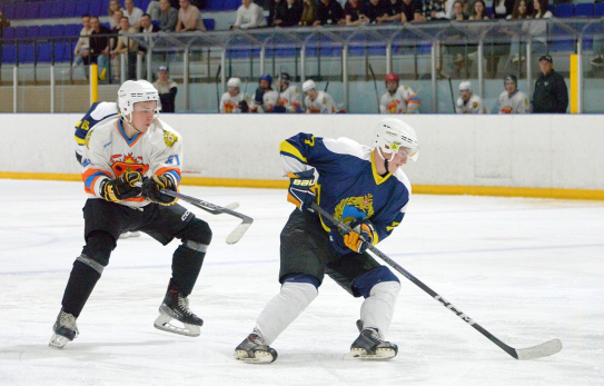 В Сызрань возвращается большой хоккей: узнали новый состав участников чемпионата города