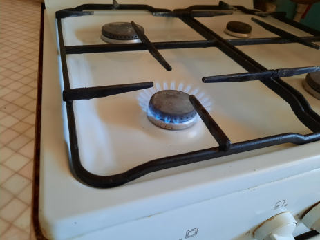 Россиянам массово просят срочно перезаключить договор на газовое оборудование: в чем подвох