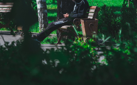 У странного явления есть простая причина. Почему молодежь массово выбирает психушку вместо курорта