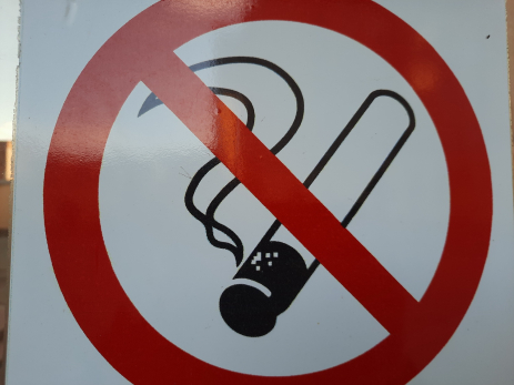 Как накажут россиян за частые перекуры на работе: вплоть до увольнения