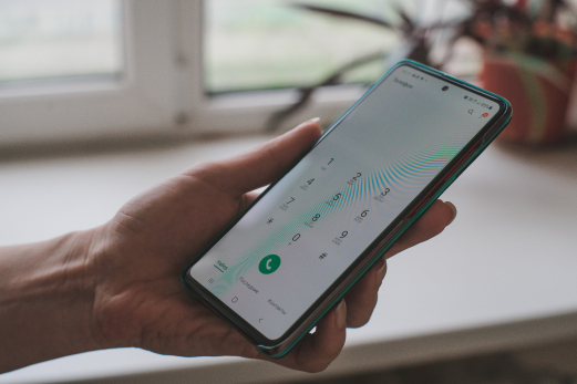 Россиянам разрешили не отвечать по телефону после завершения рабочего дня