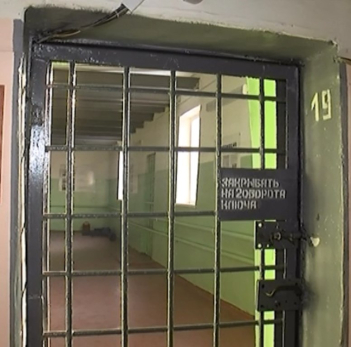 Сызранских студентов привезли в тюрьму