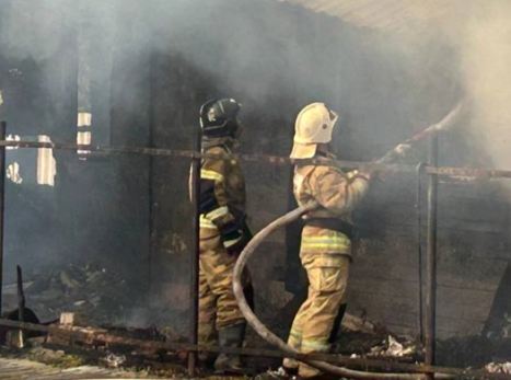 Пожар в порту Туапсе и атака объектов в Поволжье: за ночь были перехвачены и сбиты 164 БПЛА