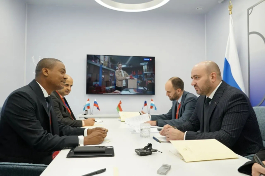 Губернатор Федорищев провел встречи с главами иностранных делегаций форума «Россия - спортивная держава»