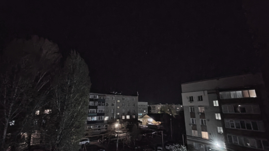 В Саратовской области люди проснулись от взрывов, один человек пострадал: ночью сбито 79 беспилотников