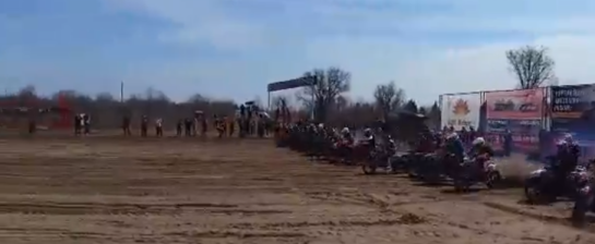 Алексей Гомов выжимал из своего мотоцикла все и дал бой именитым соперникам