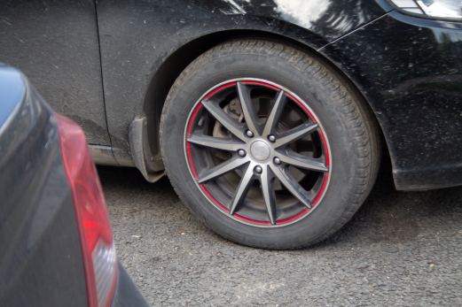 Владельцам легковушек присылают штрафы до 600 тысяч: дальнобойщики придумали хитрый трюк