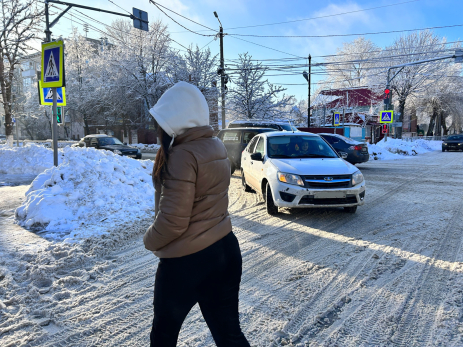 Дерматолог предупредила о риске облысеть зимой