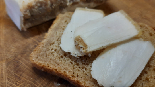 Шеф-повар раскрыл секрет идеальной засолки сала, от которого все ахнут