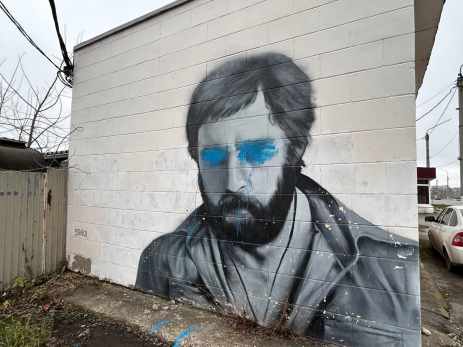 Сызранский уличный художник после инцидента с Высоцким пообещал нарисовать Шатунова