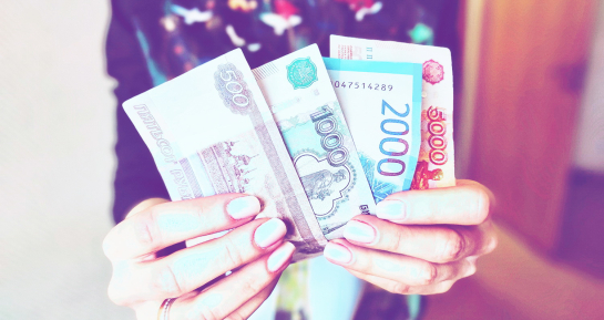 Женщинам хотят ежемесячно выплачивать «зарплату для мам»