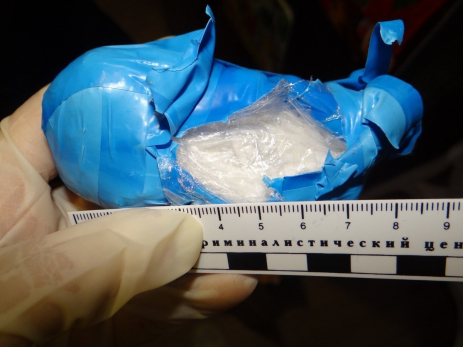 В Сызрани по синей изоленте вычислили драгдилера с крупной партией героина