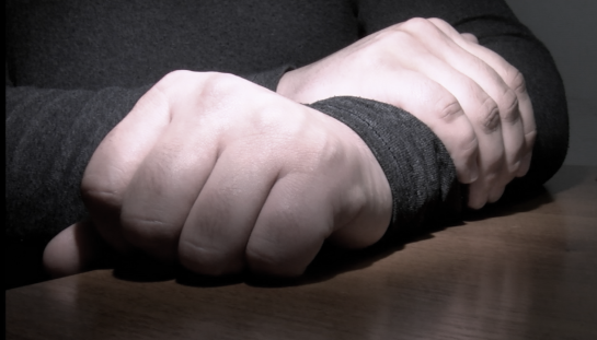 Под Сызранью муж избил стаканом жену во время дискуссии о воспитательном процессе